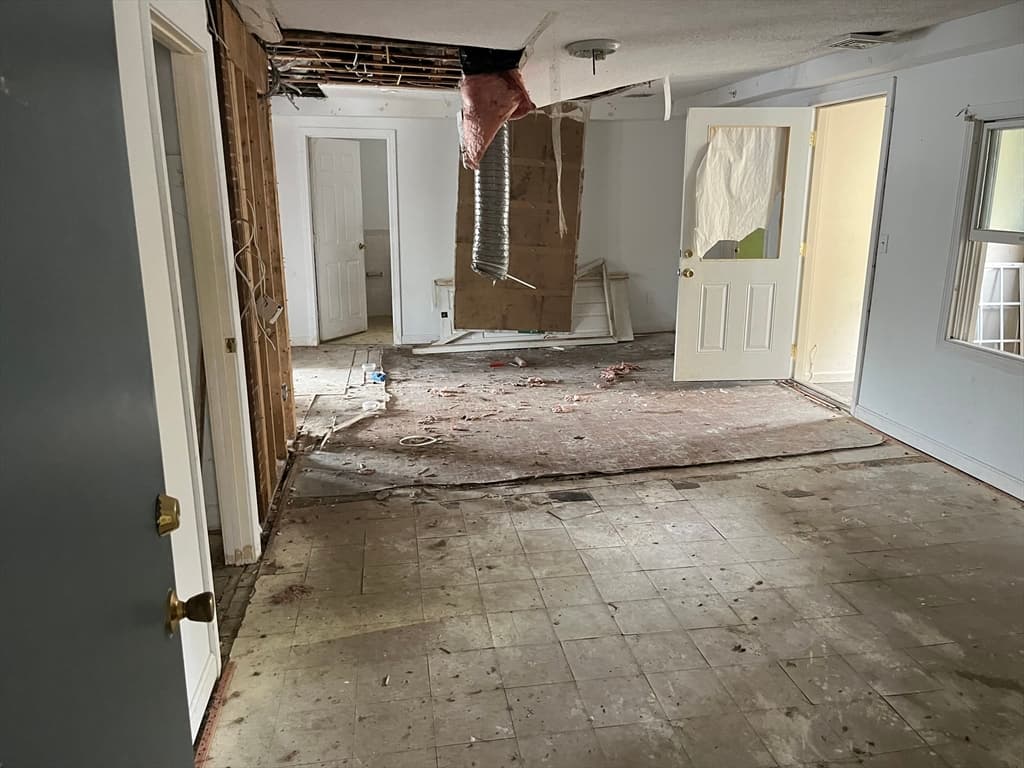 104 Daniels St photo 3