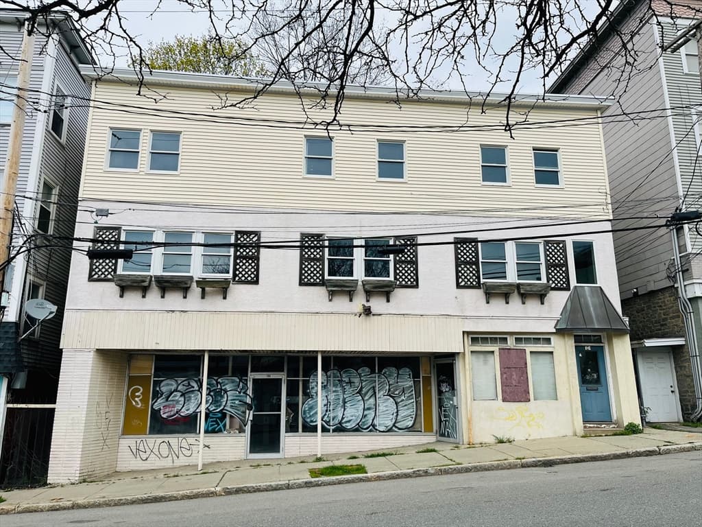 104 Daniels St
