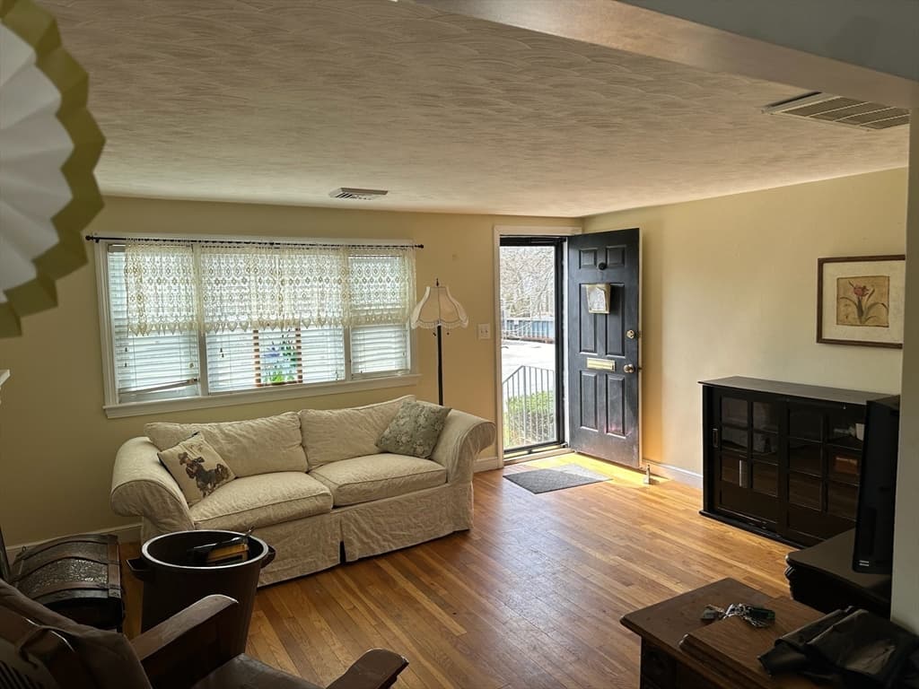 7 Scannell Rd photo 4