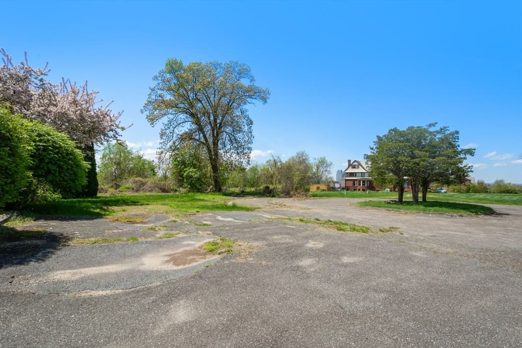 308 Maple Street