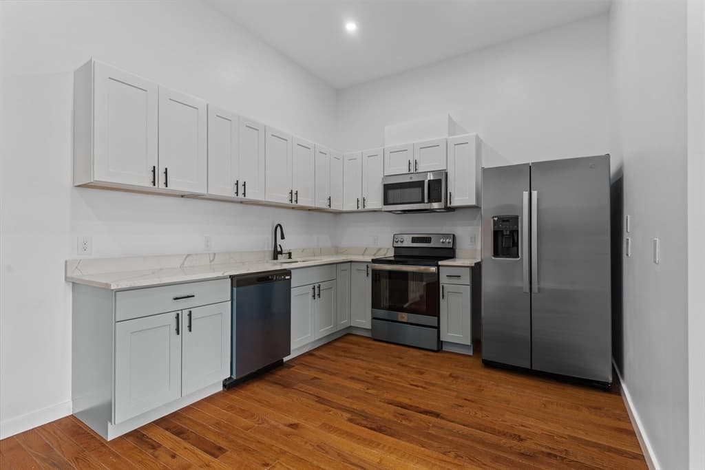 280 Essex Street #203 photo 2