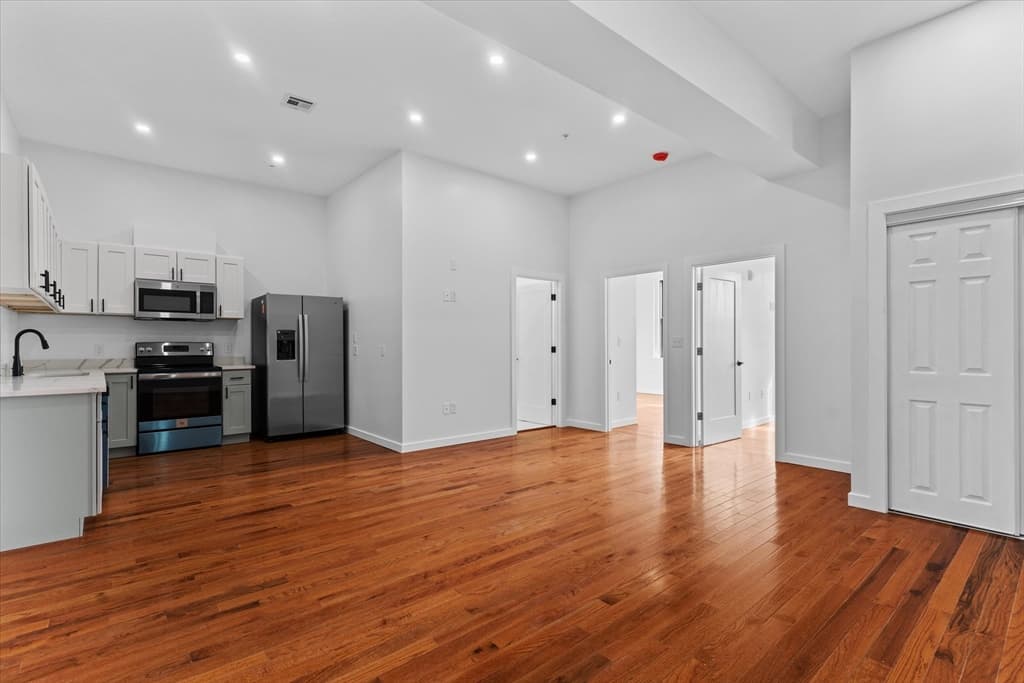 280 Essex Street #203