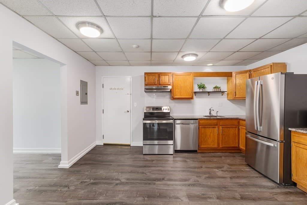 131 Essex Street #33 photo 4