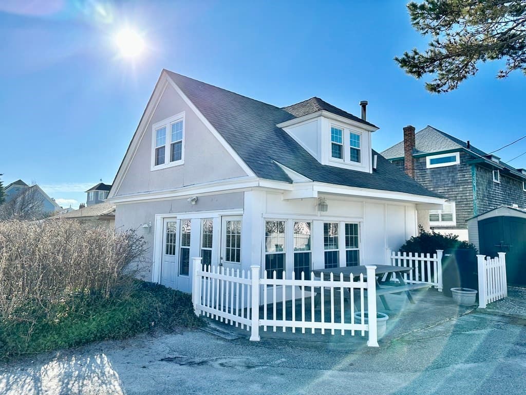97A Beach Avenue August #2 photo 2