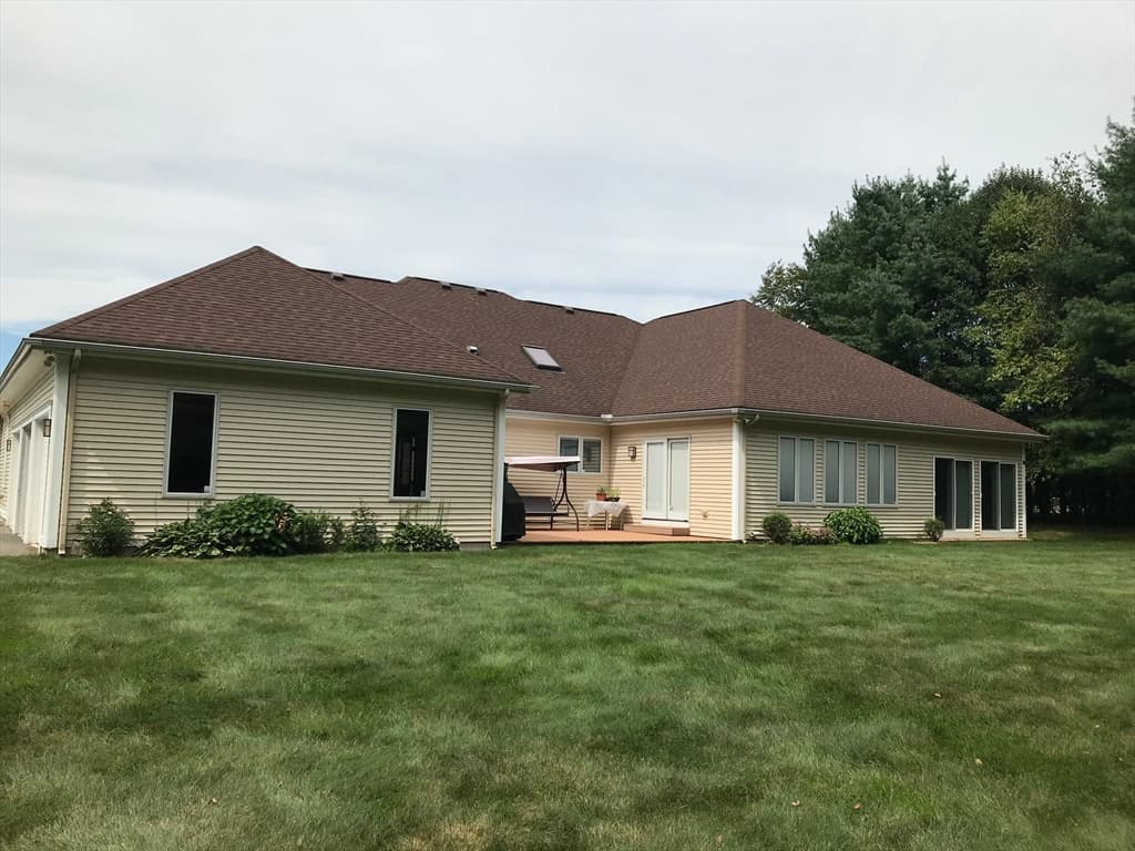 89 Nottingham Dr photo 2