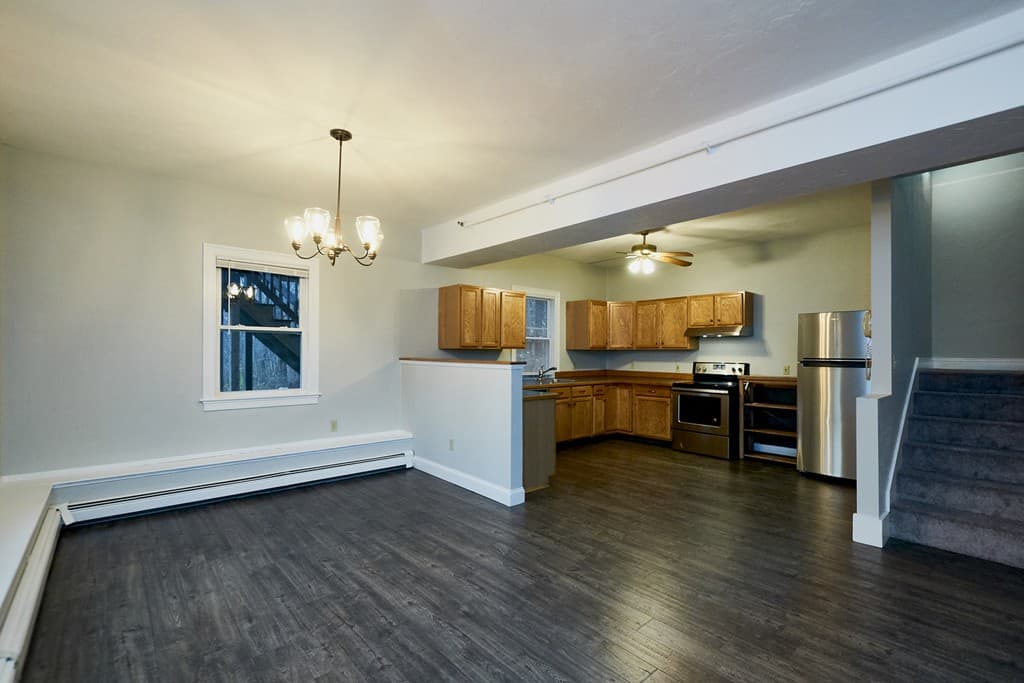 86 Pratt #3 photo 3