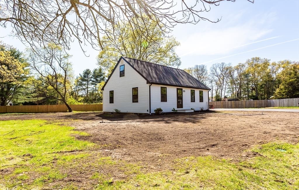 386 Lucy Little Road photo 4