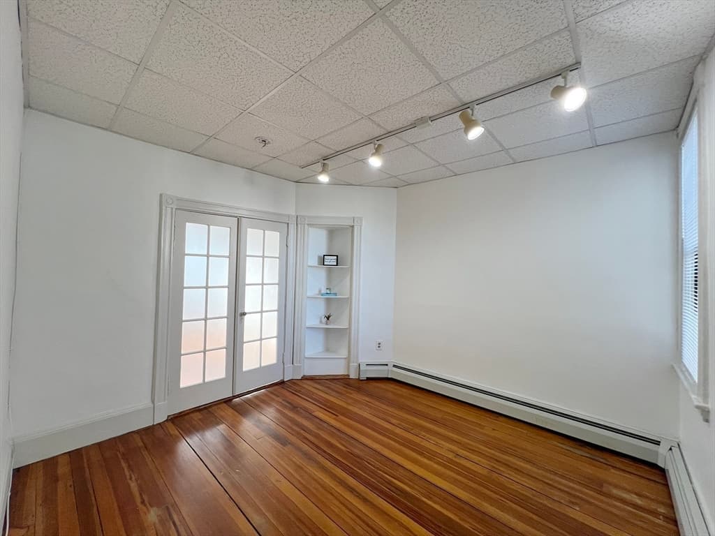 223 Paris Street #3