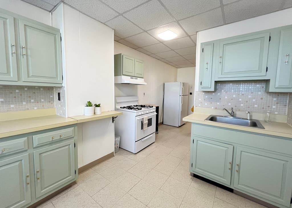 223 Paris Street #3 photo 5