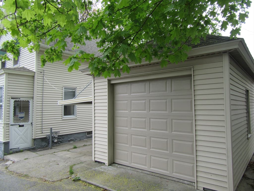 12 Arthur Ave photo 4