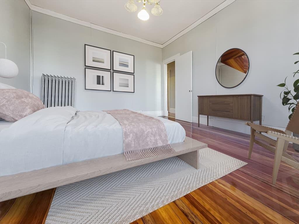 110 Howland #1 photo 5