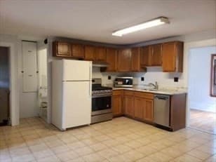 510 Shirley St #2 photo 2