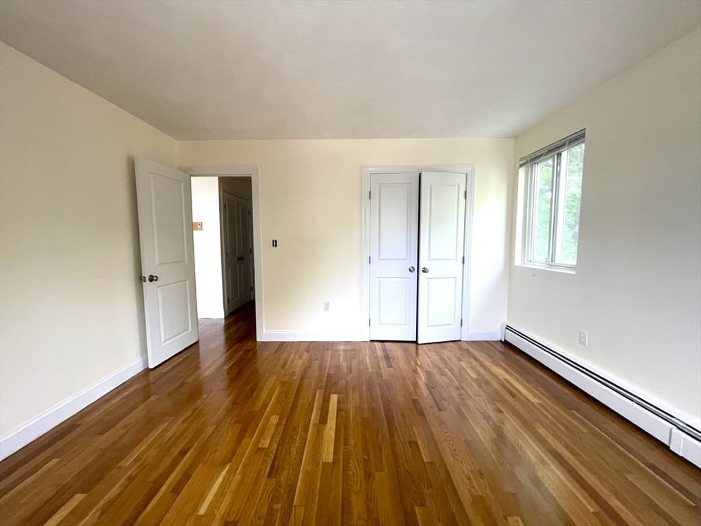 6 Mclean Pl #6 photo 3