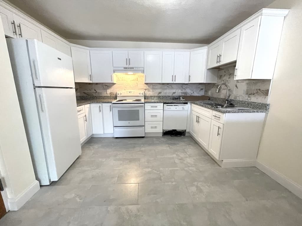 6 Mclean Pl #6