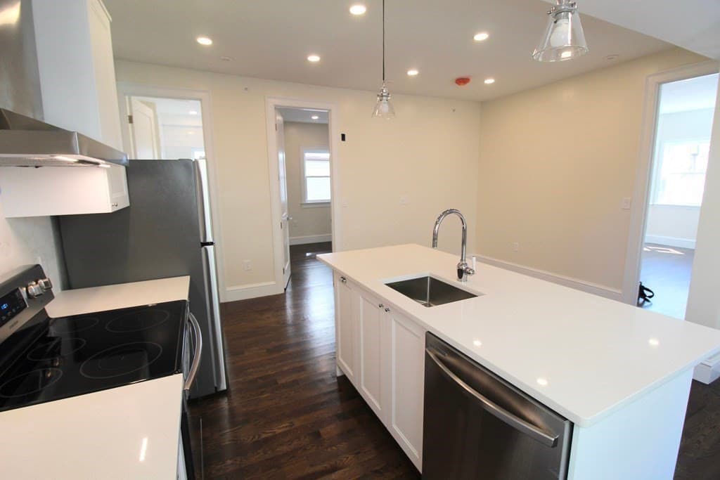 35 Foster St #1 photo 2
