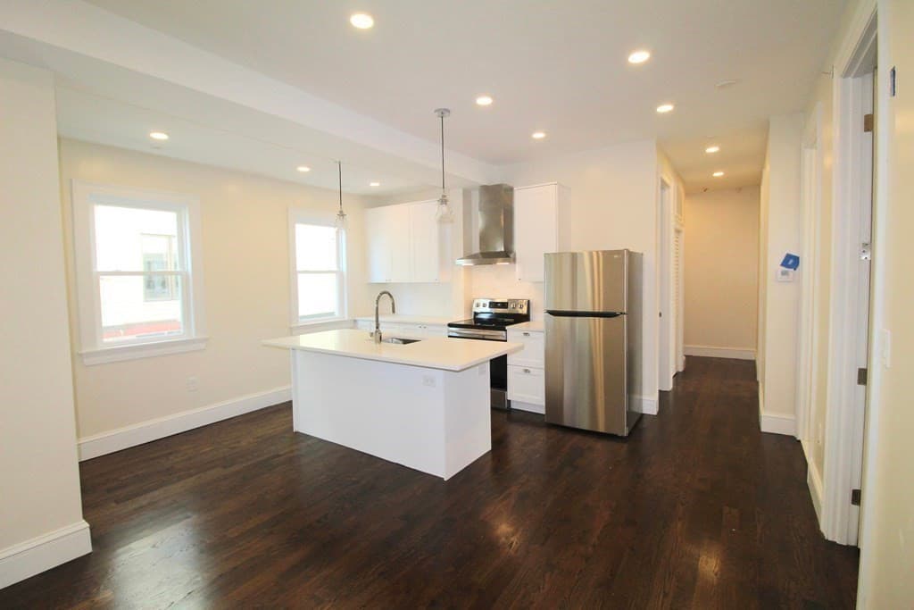 35 Foster St #1
