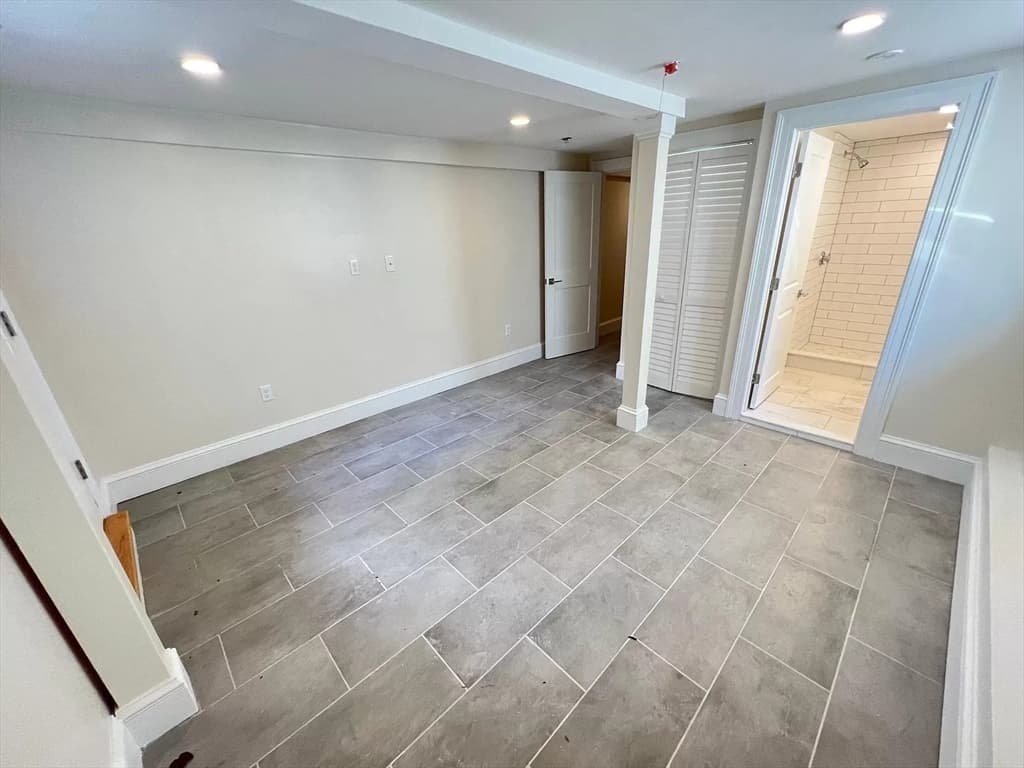 35 Foster St #A photo 3