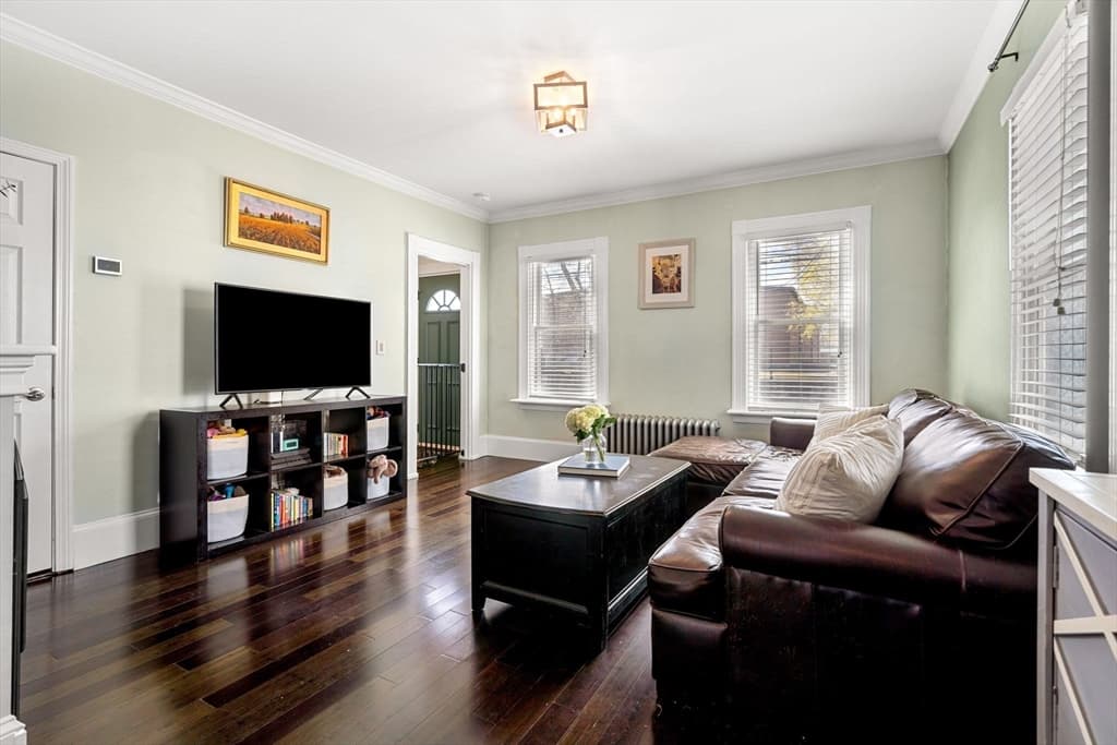 113 Edinboro Street photo 4