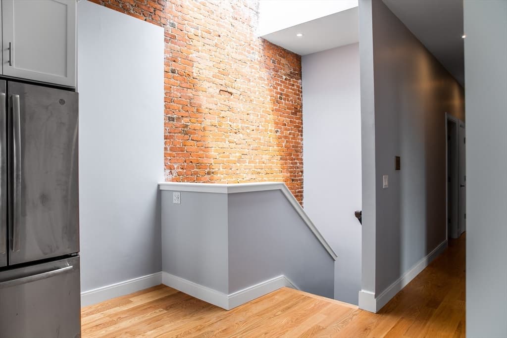 2 Mount Vernon St. #3 photo 3