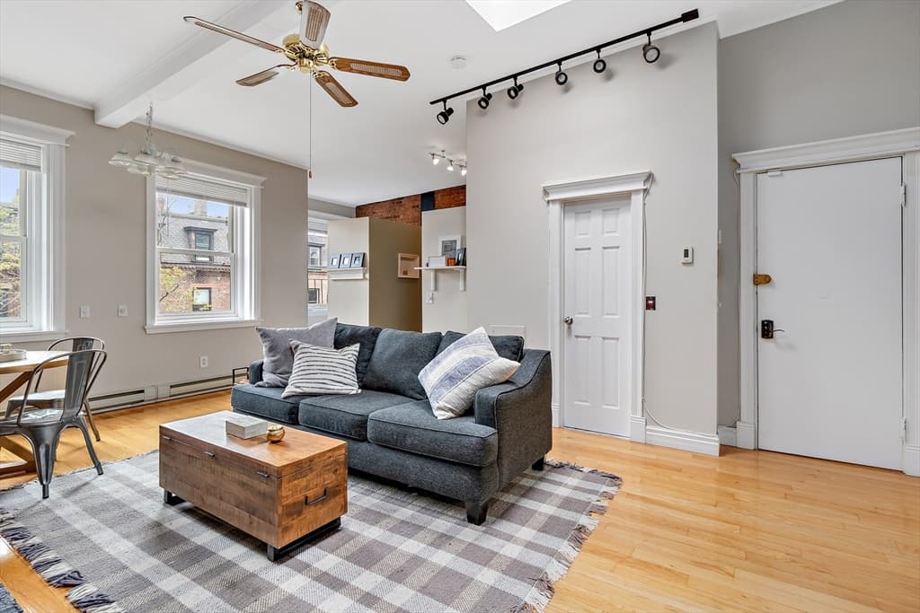 127 Marlborough St #5