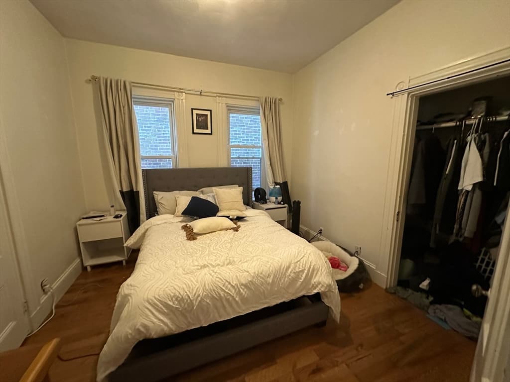 647 East 3rd St #1 photo 3