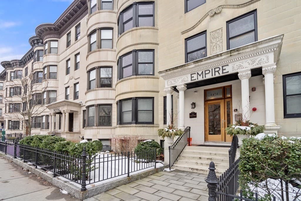 1471 Beacon St #6