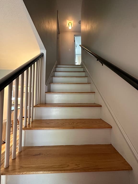 7 Wildwood Terrace photo 4