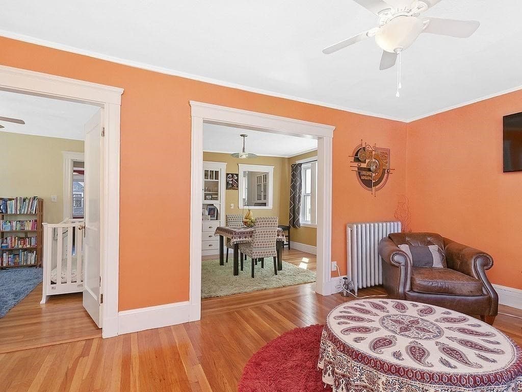 38 Clarendon Ave #2 photo 5