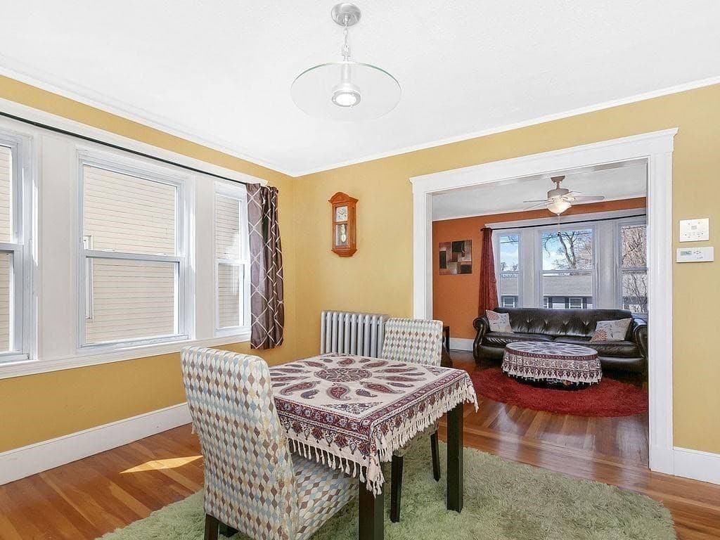 38 Clarendon Ave #2 photo 4