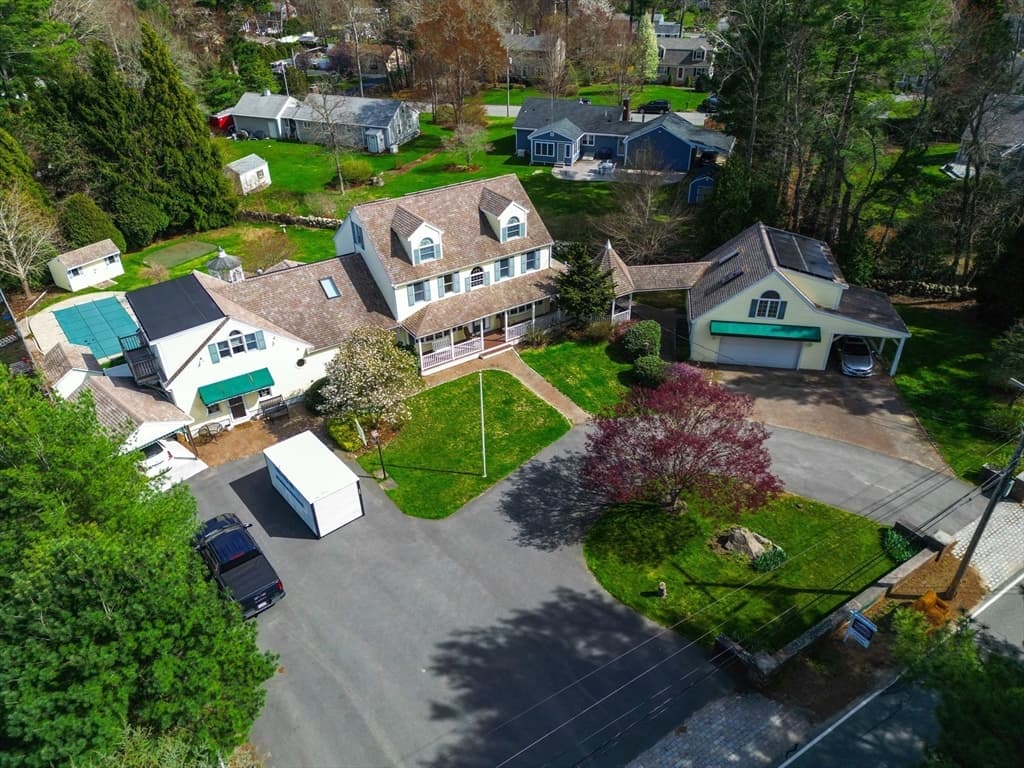 325 Mendall Road photo 4