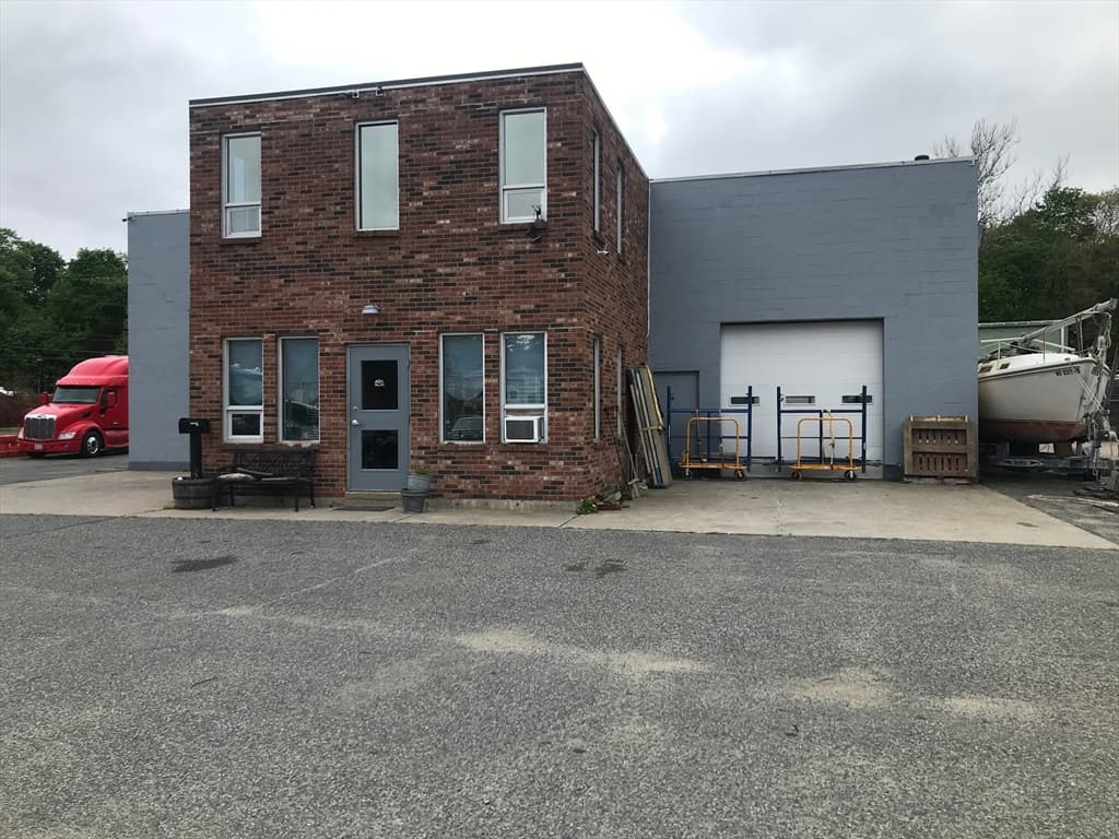 40 Moore Rd