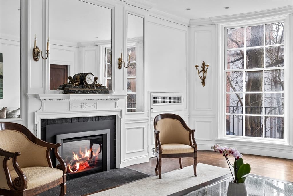 61 Mount Vernon St #B photo 2