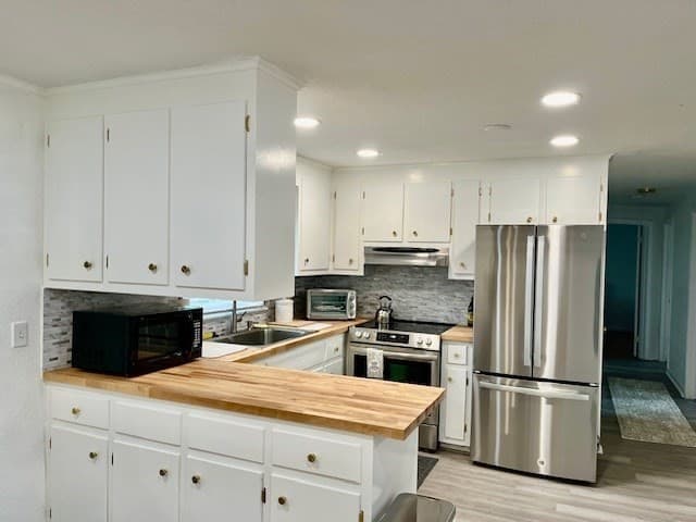 181 Beauchamp Ter photo 3