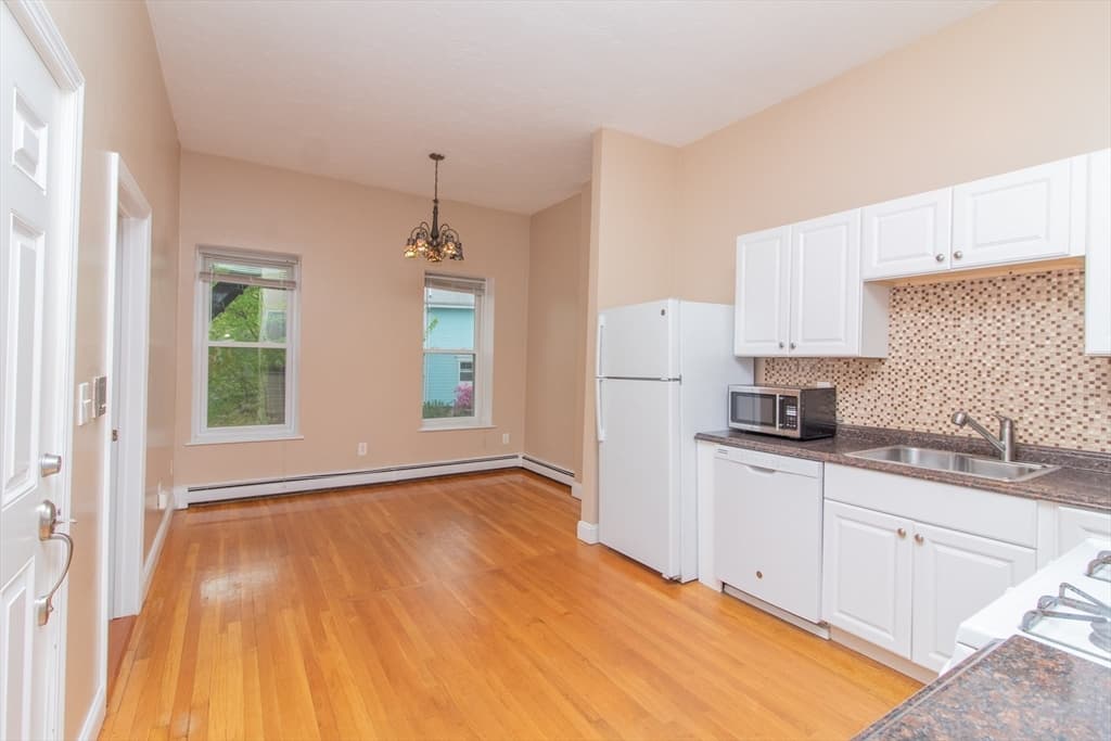40 Cedar St #2 photo 5