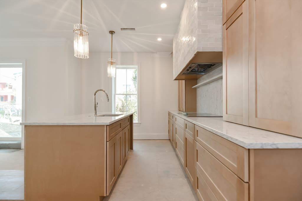 15 Raymond Street #2 photo 3