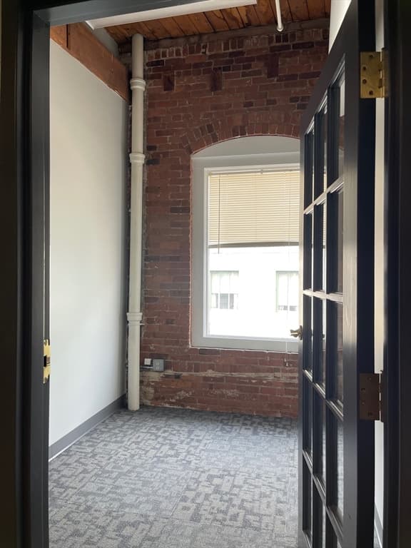 24 Southbridge St photo 4