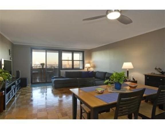 8 Whittier #22A photo 2