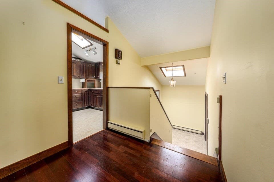201 Oxford Dr photo 5