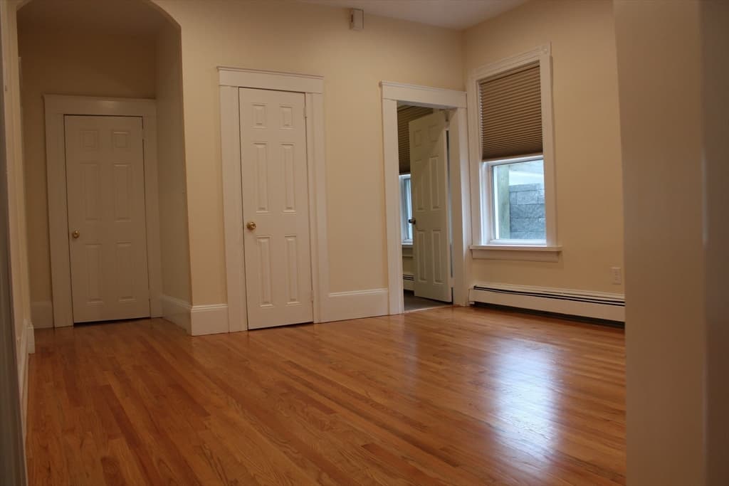586 Freeport Ext #1 photo 3