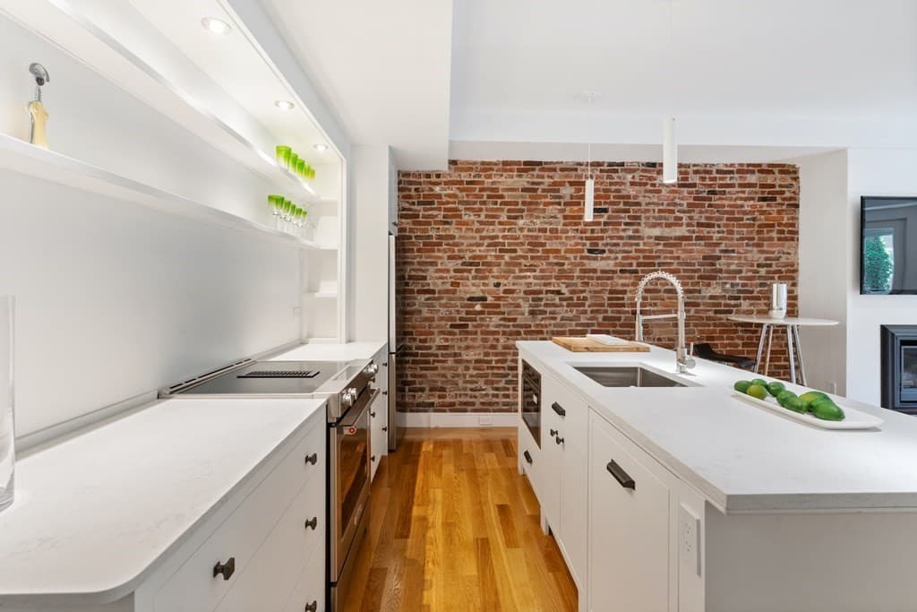 15 Regent Cir. #1 photo 5