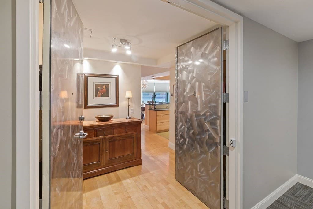 485 Harrison #207 photo 2