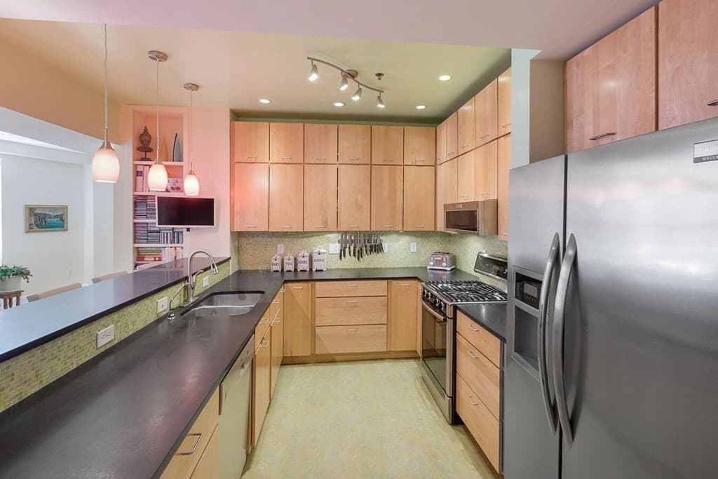 485 Harrison #207 photo 3