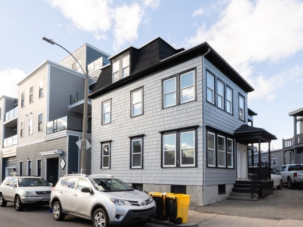 9 Minot St #1 photo 2