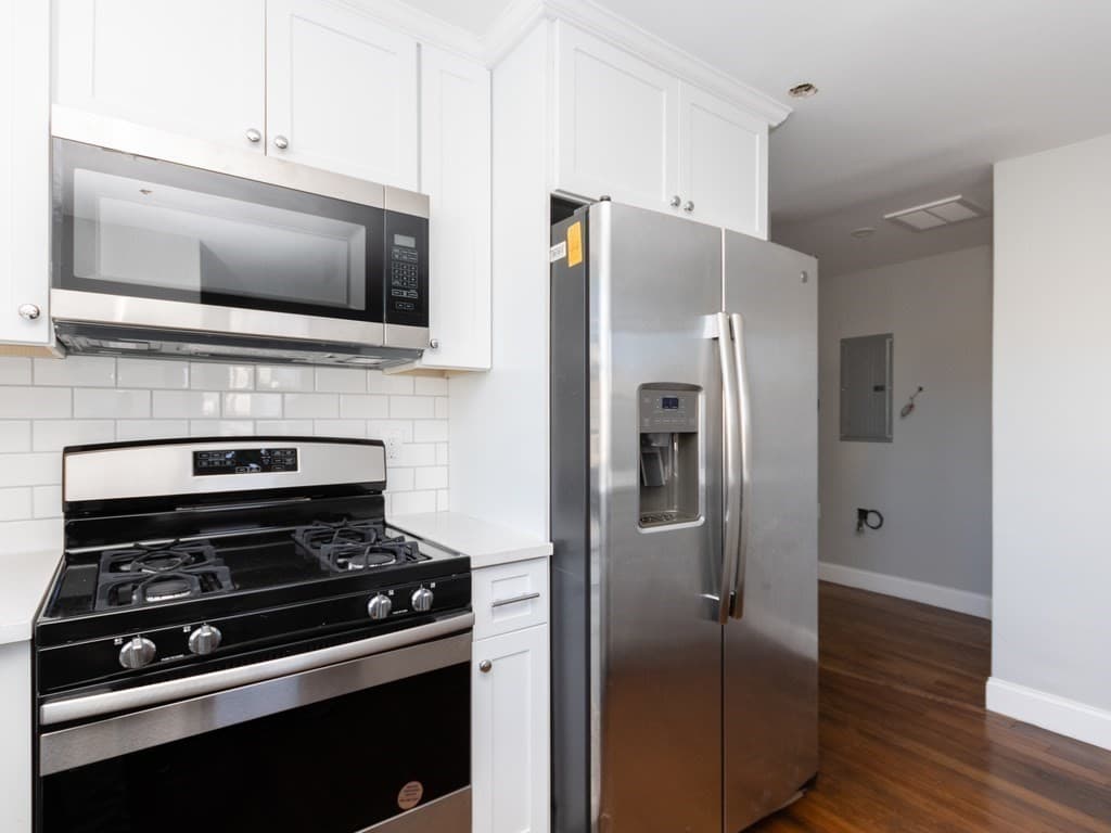 9 Minot St #1