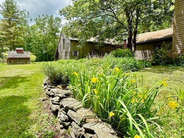 200 Scott Rd photo 4