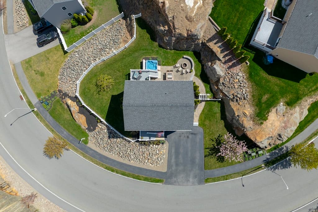 12 Gedney Drive photo 2