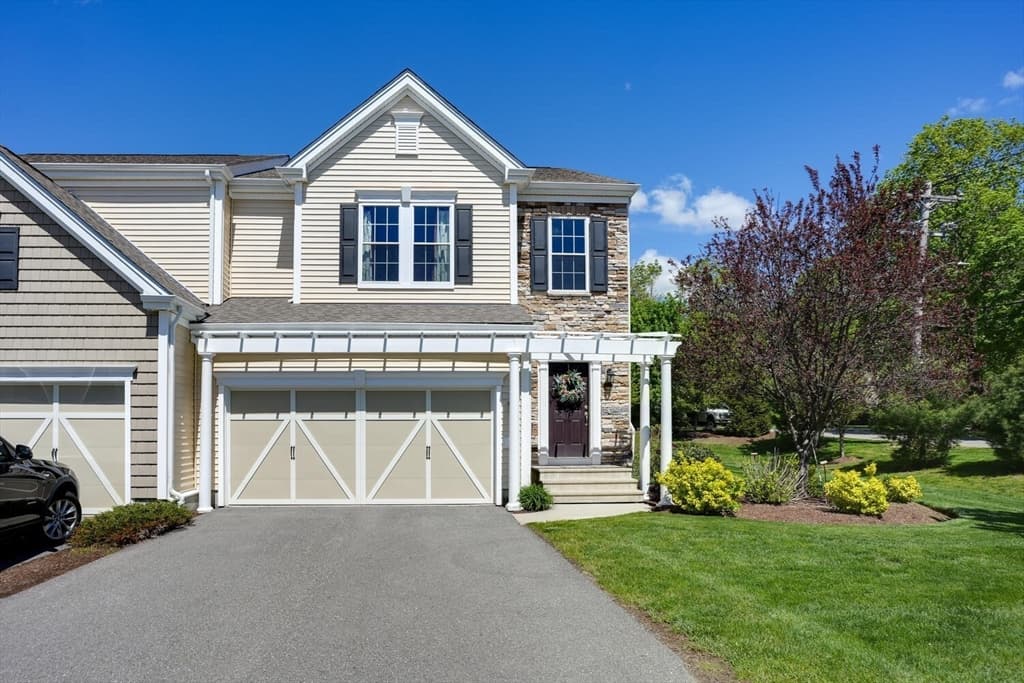 2 Wayside Dr #2