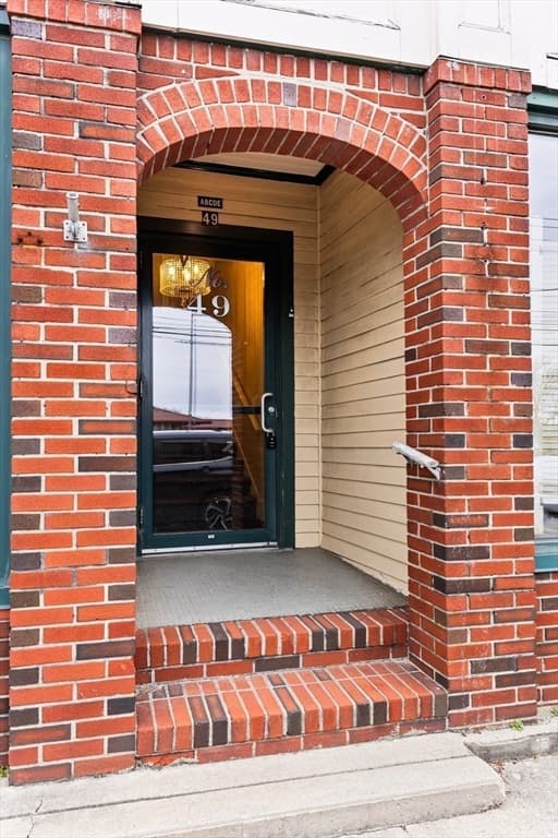 49 Main St #C photo 5