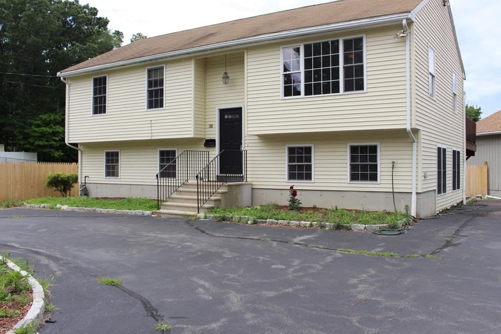 38 Adams St #38