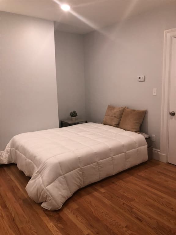 1620 Beacon Street #STUDIO photo 4